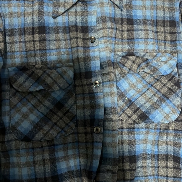 Pendleton flannel - Picture 4 of 8